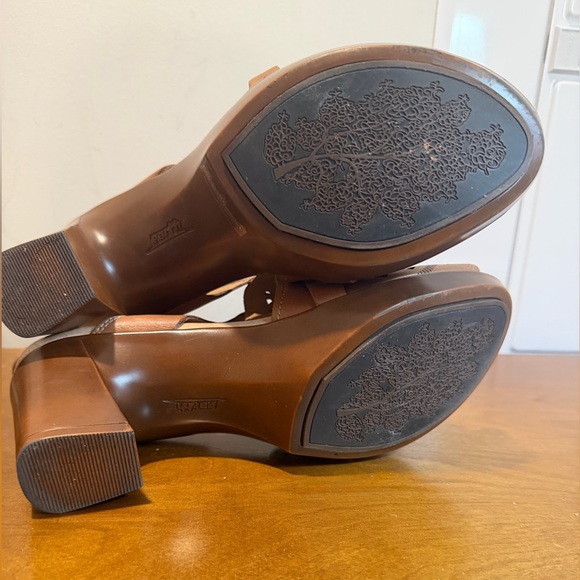 EARTH Leather Cutout Slingback Boho Sandals Wooden Heel size 9 - Picture 8 of 10